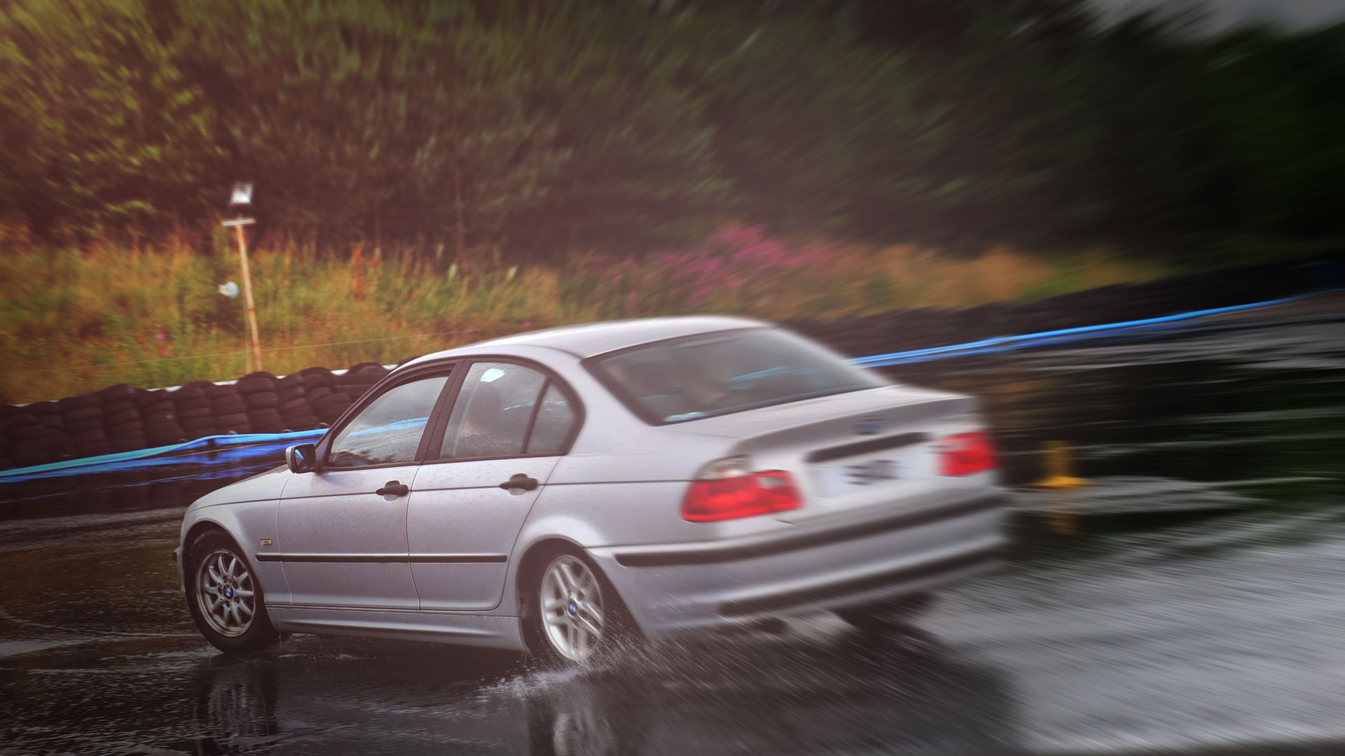 Skid Control Driving experience Skid control on Scotland's only Skid
