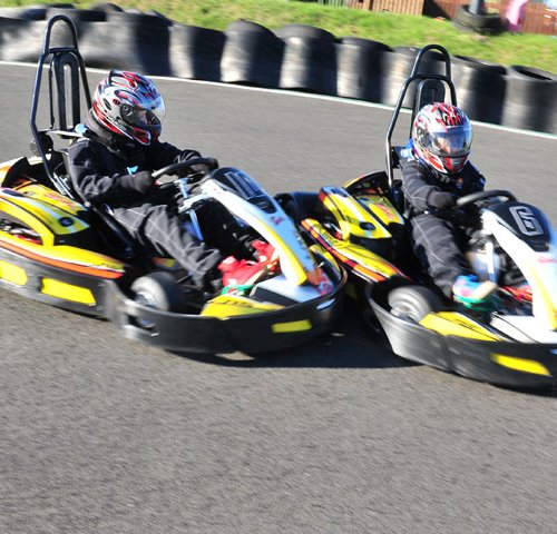 A knockhill kids karting party offers exclusive karting action for kids approx 8 and upwards. 25mph Cadet Karts offer cool way to celebrate any kids birthday